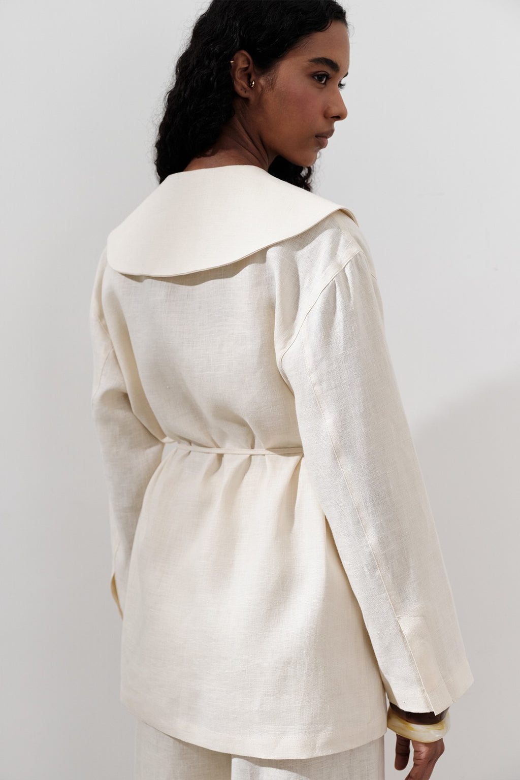 Linen wide-collar jacket
